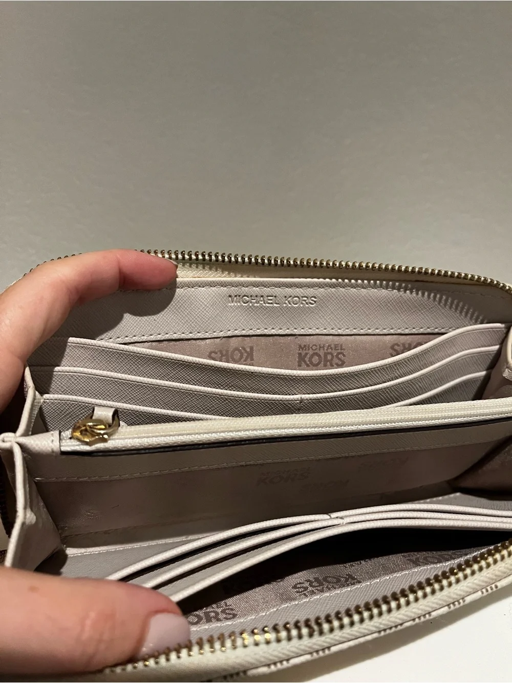 Michael Kors Jet Set Travel MK Logo Zip Around Continental Wallet Vanilla Gold